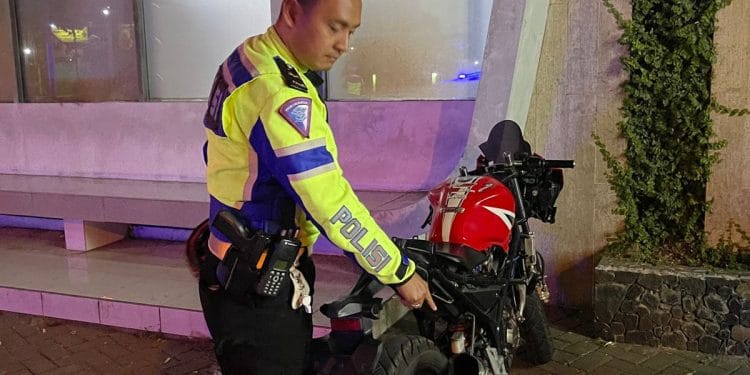 Kegiatan razia balap liar yang dilakukan oleh Satlantas Polresta Pati.