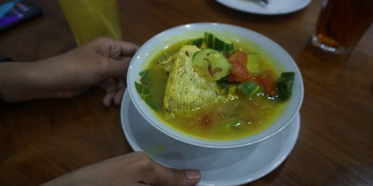 Seporsi sayur kelo merico yang disajikan di Rumah Makan Pawon Simbah Pati