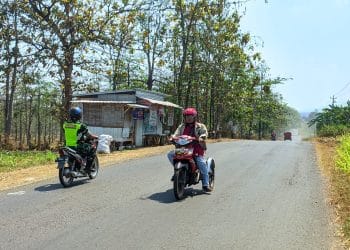 Jalan Pati – Gembong di sekitar penggilingan batu yang disebut sebagai titik rawan kriminalitas.