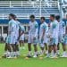 Para pemain Persib Bandung melakukan sesi latihan jelang laga melawan Persija Jakarta.