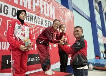 Yogi Novia Laila Rahmadhani memborong sebanyak 4 medali emas cabor senam artistik Porprov 2023.