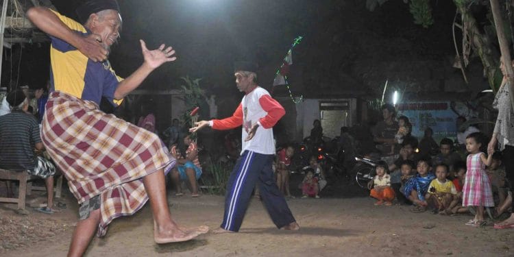 Melihat Upaya Pelestarian Kesenian Lokal Asli Kabupaten Pati Asal Desa Pasucen Kecamatan Trangkil