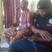 Sopir korban penganiayaan dijenguk oleh rekannya