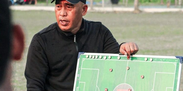 Salahudin saat melatih tim Persijap Jepara (DOKUMEN PERSIJAP)