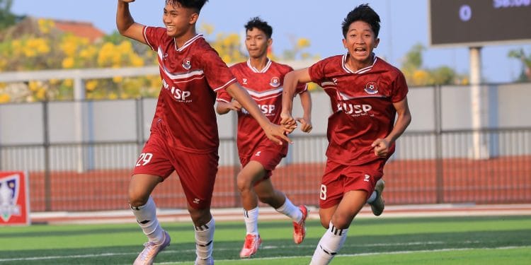 Muhamad Al-Farel (paling kiri) pemain muda potensial asal Kudus memberi kemenangan untuk Persipa Junior.