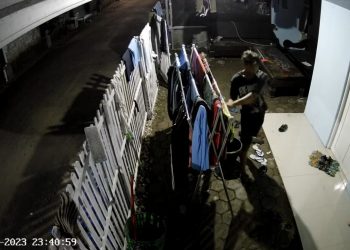 Aksi pencurian pakaian dalam wanita berupa BH dan celada dalam di Juwana Pati viral, setelah itu pencuri datang meminta maaf.