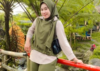 Rissa saat bersantai di usai melakukan aktivitas rutin.