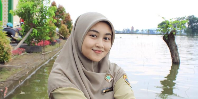 Mayfa, sosok guru SD Muhamadiyah Pati yang juga seorang model foto dan video.