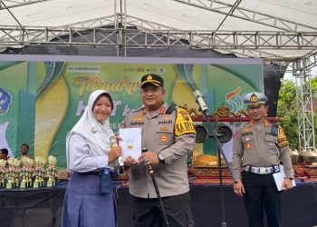 Polres Rembang kampanye larangan knalpot brong di sekolah.