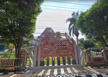 Gedung DPRD Pati tampak dari depan.