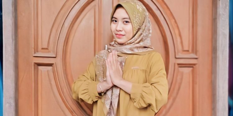 Dina Nila Khusna dosen muda UIN Walisongo Semarang asal Baturejo, Sukolilo, Pati.