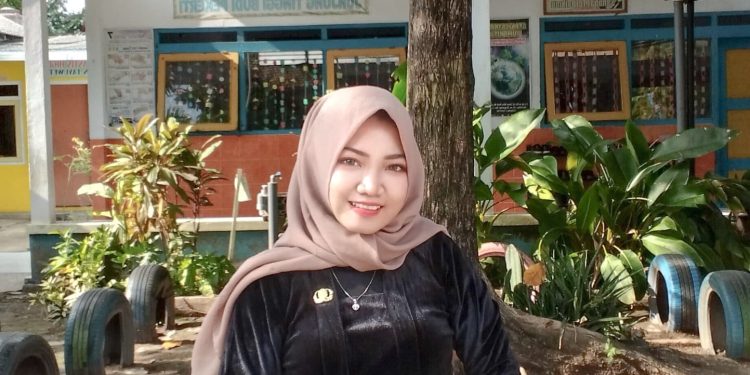 Devi Agustia Hartiningsih, guru di SDN Tayu Wetan 01 Pati