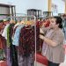 Wisata belanja batik tulis Bakaran di Plaza Pragolo Pati.
