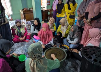 KKN STAI Pati dan PKK Kedungbulus Ciptakan Probiotik RABAL untuk Budidaya Lele