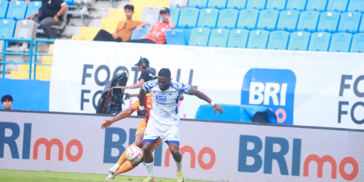 LIGA 1 : PSIS Semarang Tahan Imbang 0 – 0 Borneo FC di Stadion Batakan