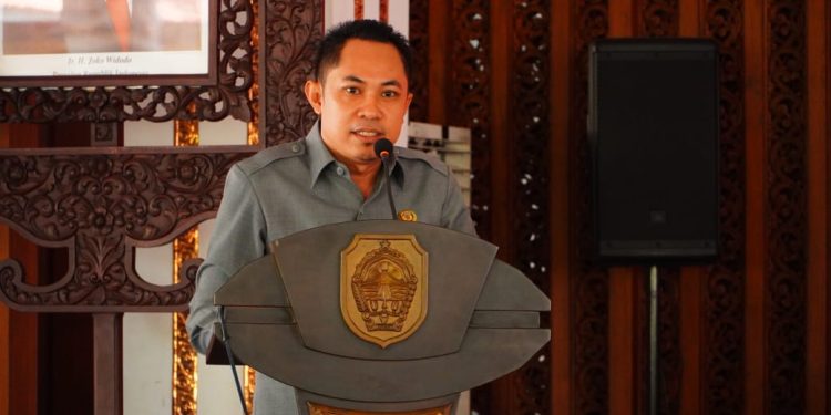 Bantuan Bibit Durian di Gunungwungkal, Ketua Komisi B DPRD Pati Muslihan Harap Bisa Dorong Semangat Petani