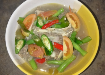Asem-asem daging kambing yang gurih dan segar.