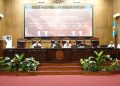 Ketua DPRD Pati Ali Badrudin memimpin rapat paripurna, Rabu (18/6).