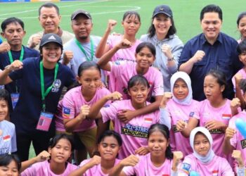 Kemeriahan event Piala Pertiwi All Star di Supersoccer Arena Kudus.