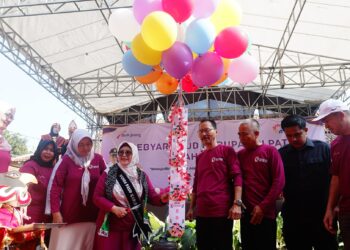 Bunda PAUD, Atik Sudarwati Sudewo dalam kegiatan Gebyar PAUD di Gedung SKB Disdikbud Pati.