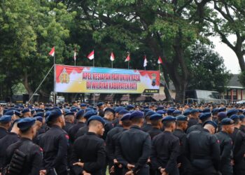 Apel gelar pasukan Polresta Pati untuk jaga aksi 13 Agustus di Alun - Alun Pati.