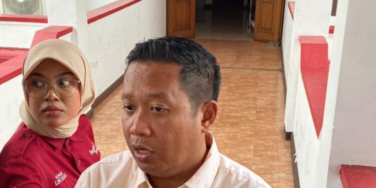 Ketua pansus hak angket dprd pati Teguh Bandang Waluyo.