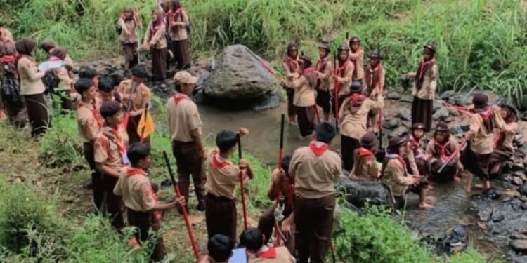 Yayasan As-Salafiyah Desa Lahar, Kecamatan Tlogowungu, Kabupaten Pati, mengadakan kemah bakti dalam rangka memperingati Maulid Nabi Muhammad SAW.