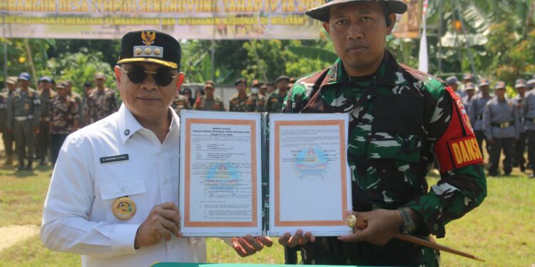 Bupati Pati saat membuka kegiatan TMMD di Sukolilo.