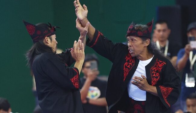 Seremonial pembukaan PON Beladiri di GOR Djarum Kaliputu Kudus.