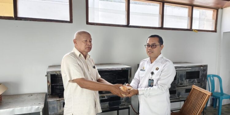 Wakil Ketua DPRD Pati Hardi saat berkunjung ke Lapas Pati.