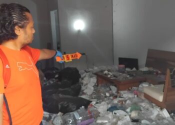Olah TKP penemuan mayat di sebuah perumahan Sukoharjo Margorejo Pati.