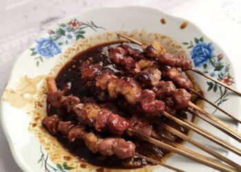 Sate kambing paling murah di Pati namun rasanya tetap lezat.